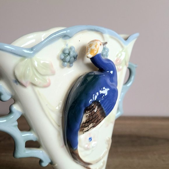 Vintage narrow ceramic vase with 3D exotic bird and handles. - Picture 5 of 10